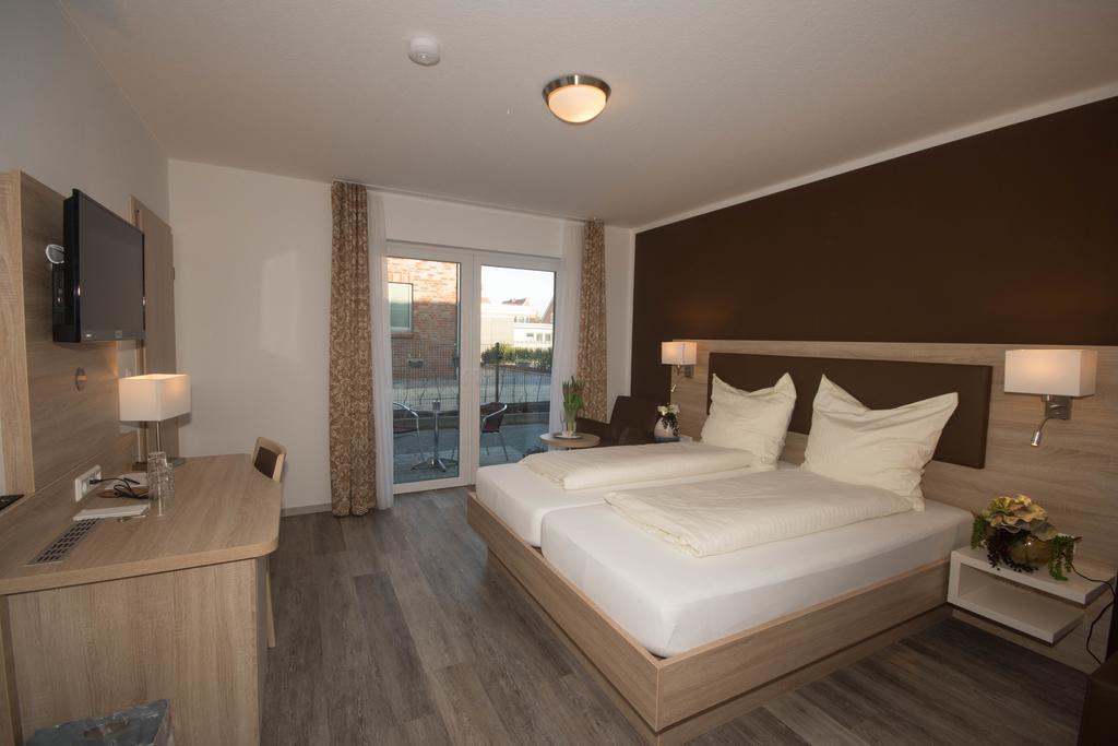 נורדייך Hotel Sonne Am Meer מראה חיצוני תמונה